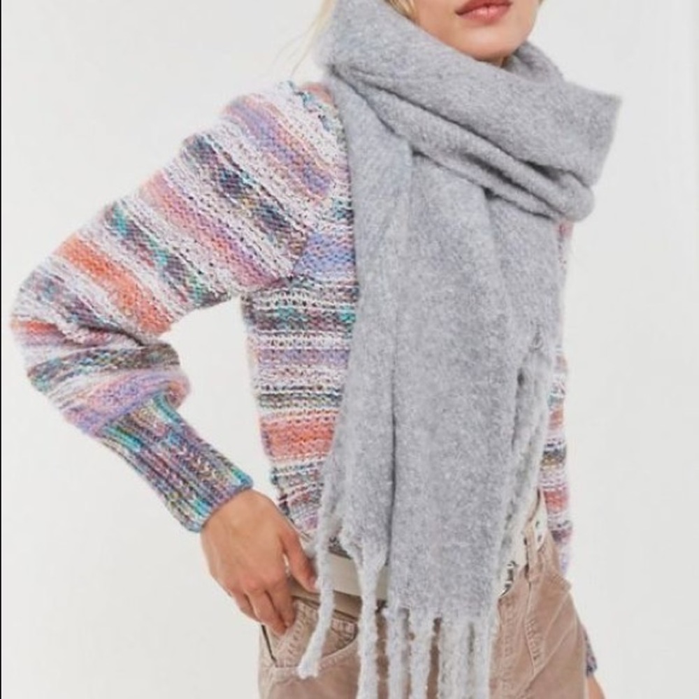 UO Grey Blanket Scarf